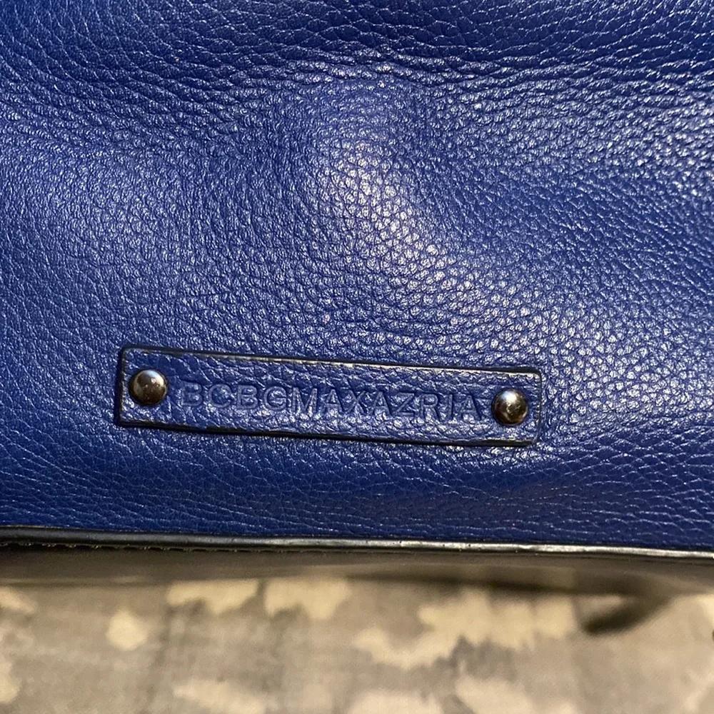 ✨SOLD✨BCBG MAXAZRIA Blie/Black Leather Flap Backpack - Picture 15 of 15